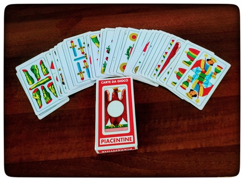 Pacchetto carte da - di,